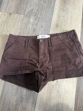 Hollister Women's Brown low rise mini Shorts